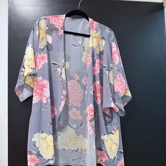 Tops - Floral Kimono Cardigan